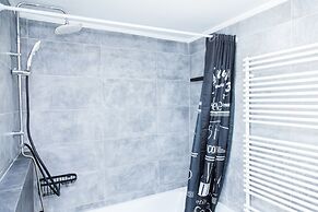 Luxury Apt in the center of Glyfada