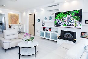 Luxury Apt in the center of Glyfada