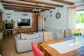 Avrigelli, Baby&kids Friendly