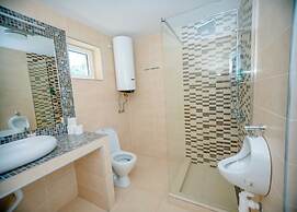 Avrigelli, Baby&kids Friendly