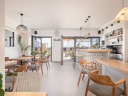 Calla Luxury Seafront Suites