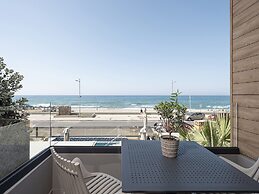 Calla Luxury Seafront Suites