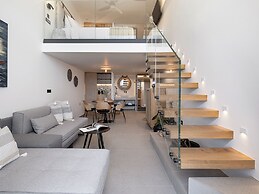 Calla Luxury Seafront Suites