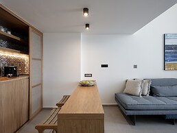 Calla Luxury Seafront Suites