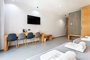 Nalu Valencia Boutique Rooms