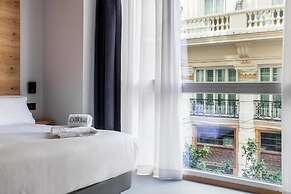 Nalu Valencia Boutique Rooms