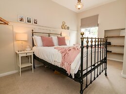 Wood Cottage