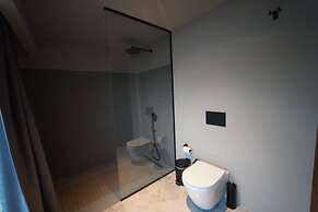 Icon Beach Suites Hotel