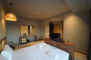 Icon Beach Suites Hotel