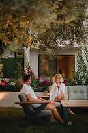 Icon Beach Suites Hotel