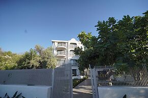 Icon Beach Suites Hotel