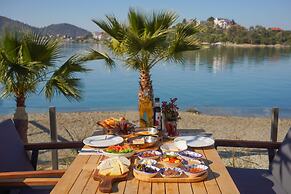 Icon Beach Suites Hotel