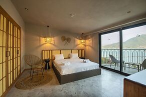 Icon Beach Suites Hotel