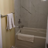 Skyland Motel Inn & Suites