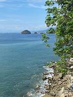 Traditional Sierra Leon Oceanfront Rooms
