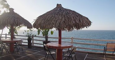 Traditional Sierra Leon Oceanfront Rooms