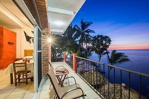 Traditional Sierra Leon Oceanfront Rooms