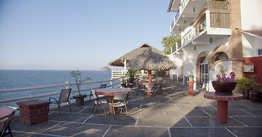 Traditional Sierra Leon Oceanfront Rooms
