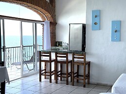 Traditional Sierra Leon Oceanfront Rooms