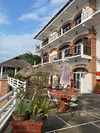 Traditional Sierra Leon Oceanfront Rooms