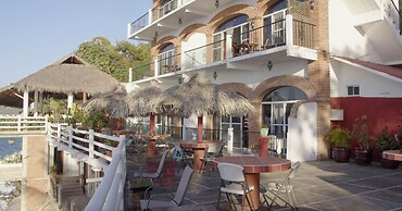 Traditional Sierra Leon Oceanfront Rooms