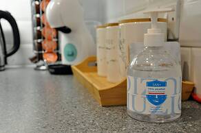 Crescent House Apartments