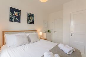 Crescent House Apartments