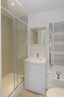 Crescent House Apartments