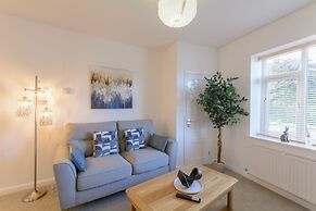 Crescent House Apartments