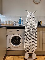 Crescent House Apartments