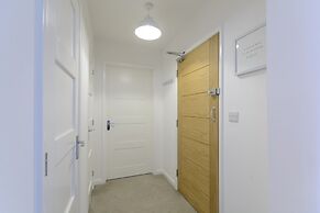 Crescent House Apartments