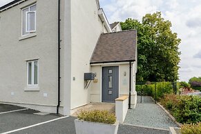 Crescent House Apartments