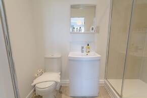 Crescent House Apartments