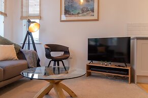 Crescent House Apartments