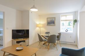 Crescent House Apartments