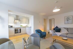 Crescent House Apartments