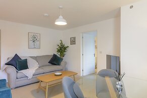 Crescent House Apartments