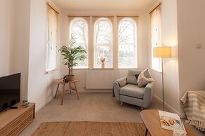 Crescent House Apartments