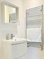 Crescent House Apartments