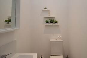 Crescent House Apartments