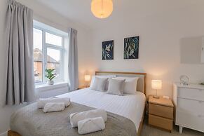 Crescent House Apartments