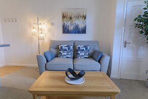 Crescent House Apartments