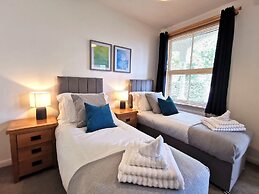 Crescent House Apartments