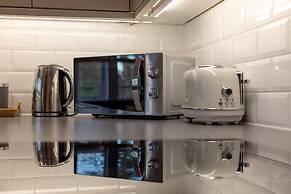 Crescent House Apartments