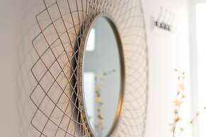 Crescent House Apartments