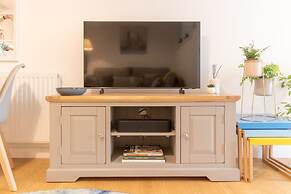 Crescent House Apartments