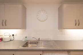 Crescent House Apartments