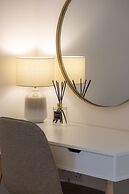 Crescent House Apartments