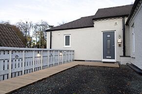 Crescent House Apartments