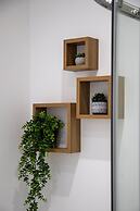 Crescent House Apartments